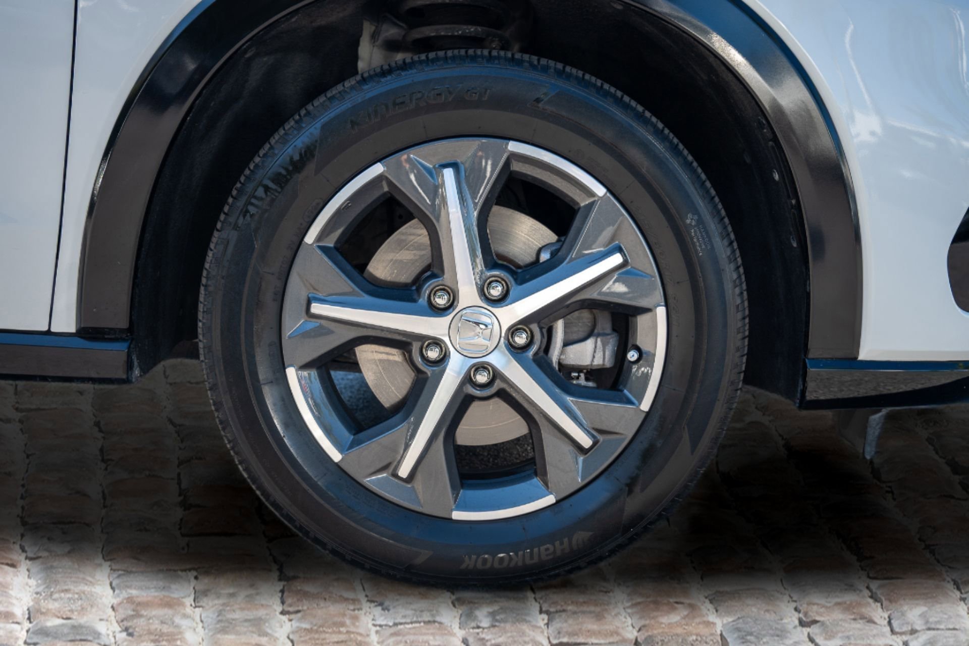 Certified 2025 Honda HR-V EX-L image 38