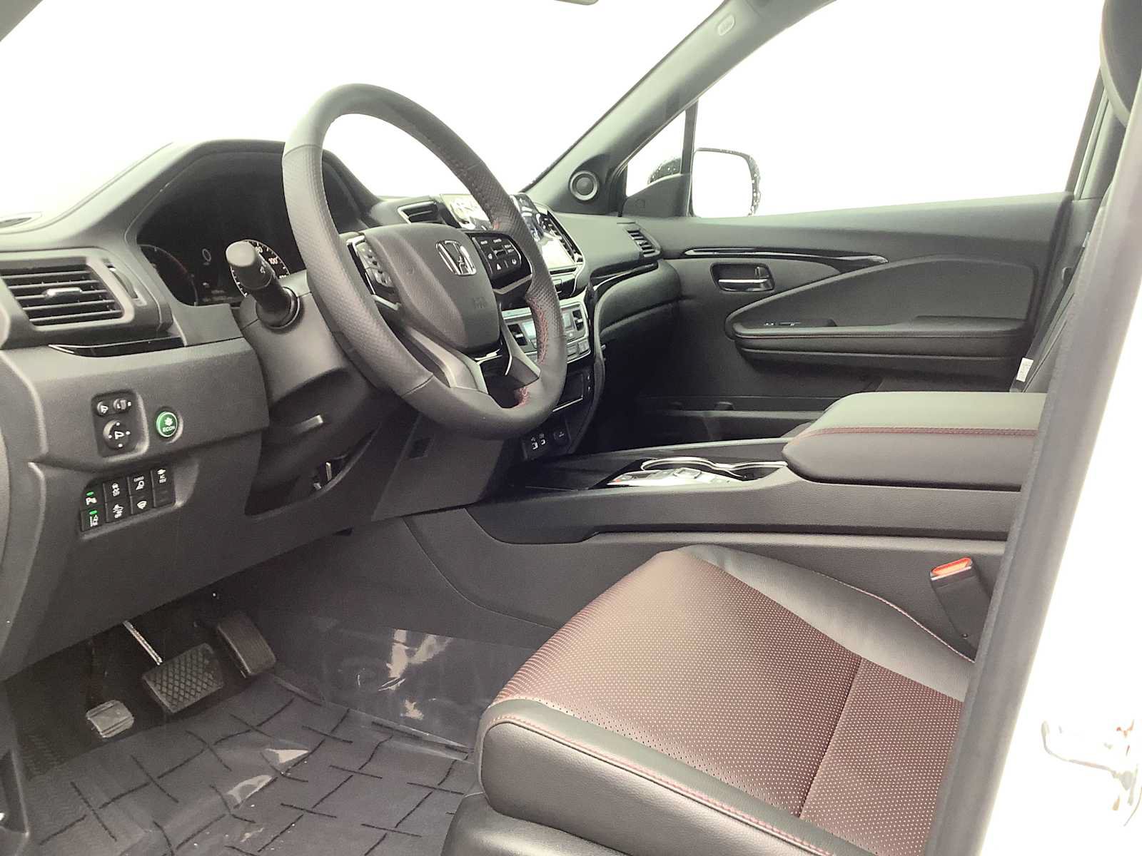 New 2026 Honda Ridgeline Black Edition image 3