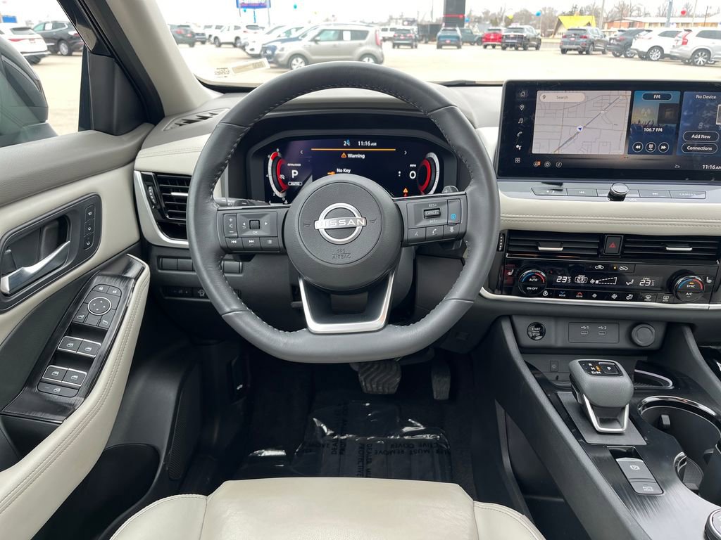 Used 2024 Nissan Rogue SL w/ SL Premium Package image 30