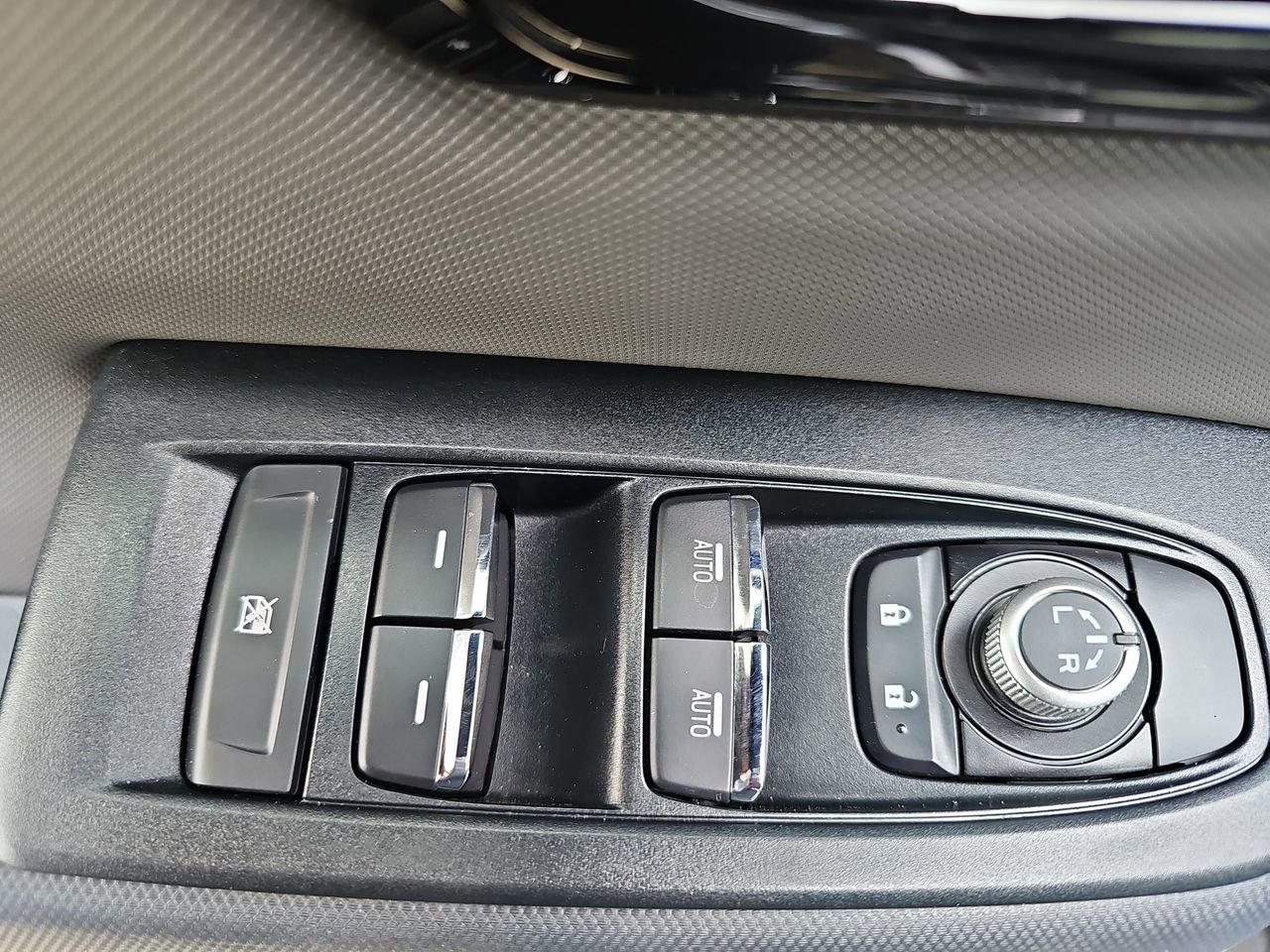 Certified 2025 Subaru Forester Sport w/ Popular Package #1 image 31