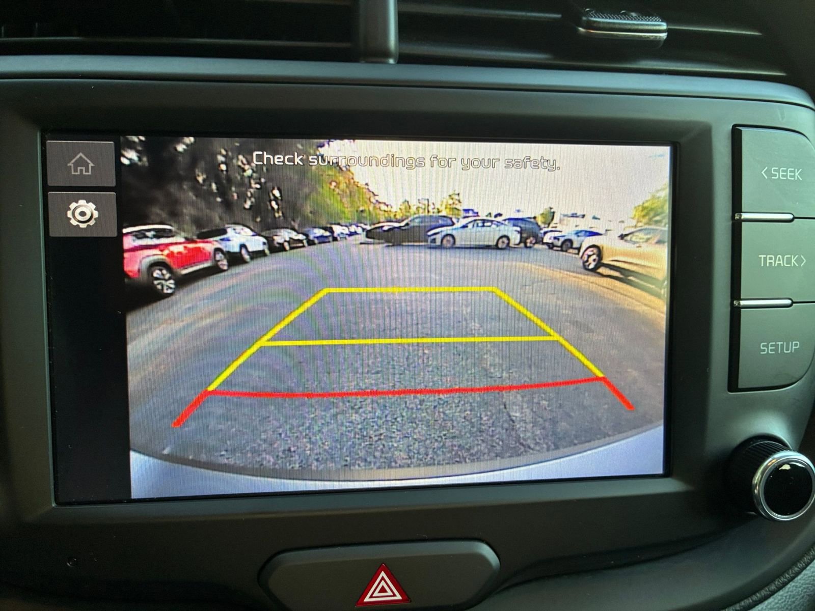 Used 2025 Kia Soul LX w/ LX Technology Package FWD image 25