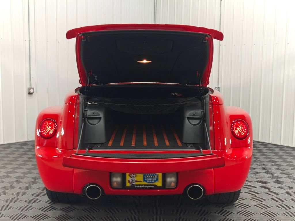 Used 2005 Chevrolet SSR w/ Preferred Equipment Group RWD image 23