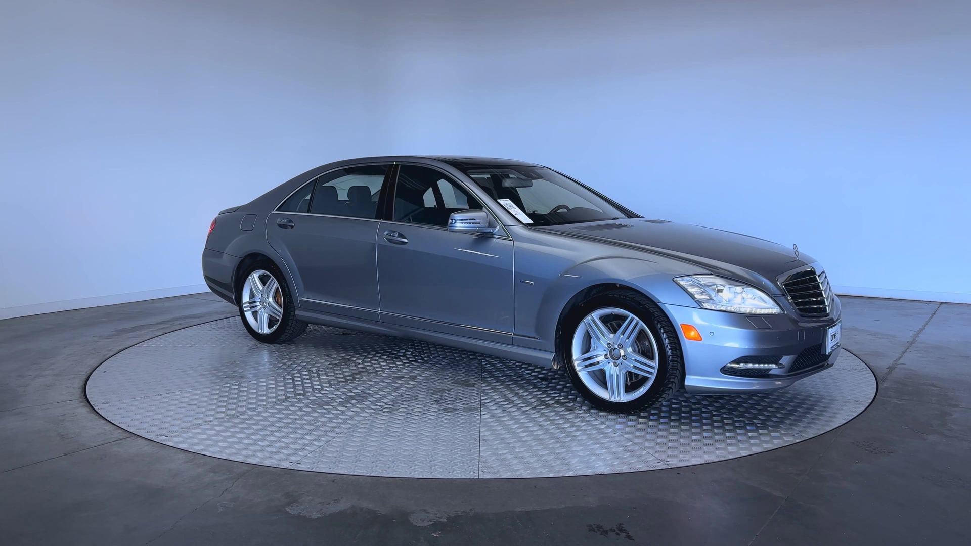 Used 2012 Mercedes-Benz S 550 4MATIC image 2