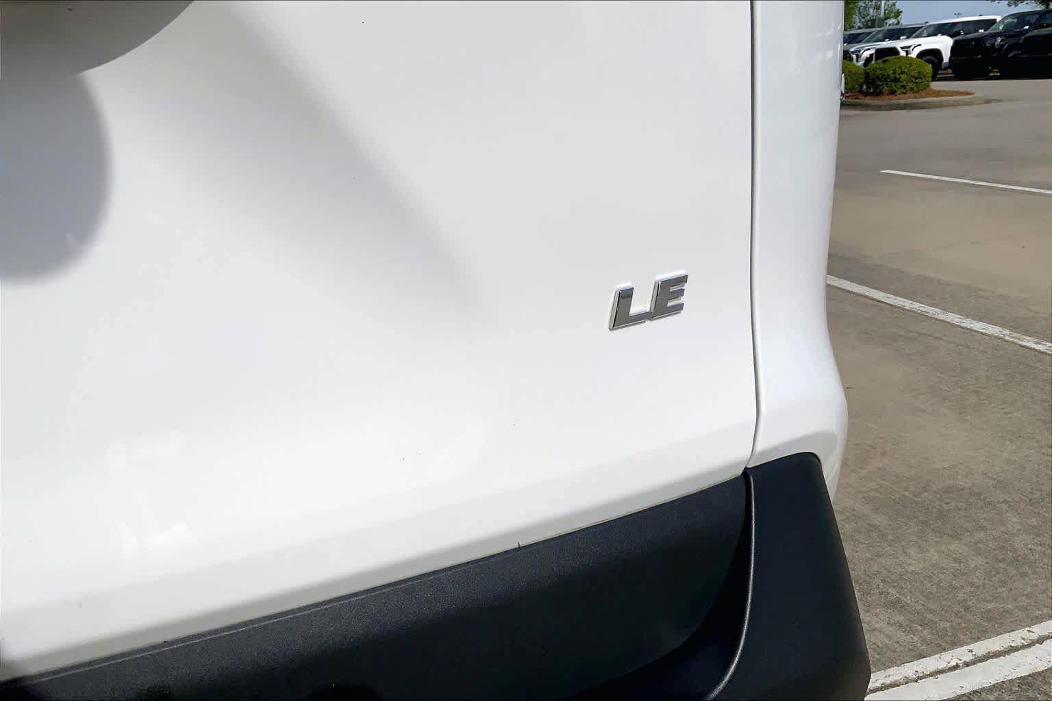 Used 2024 Toyota RAV4 LE FWD image 10