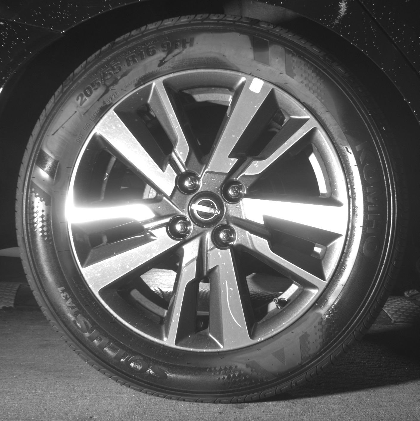 Used 2025 Nissan Versa SV image 15