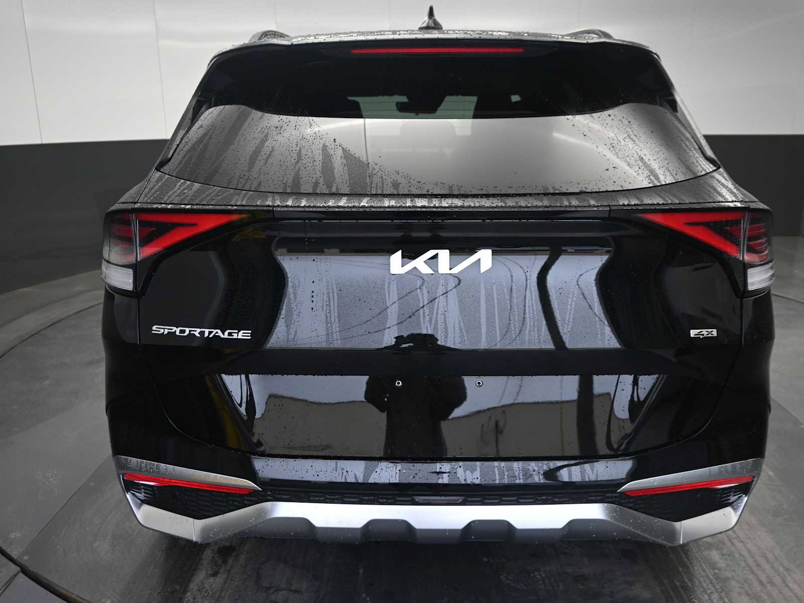 Used 2025 Kia Sportage SX image 6