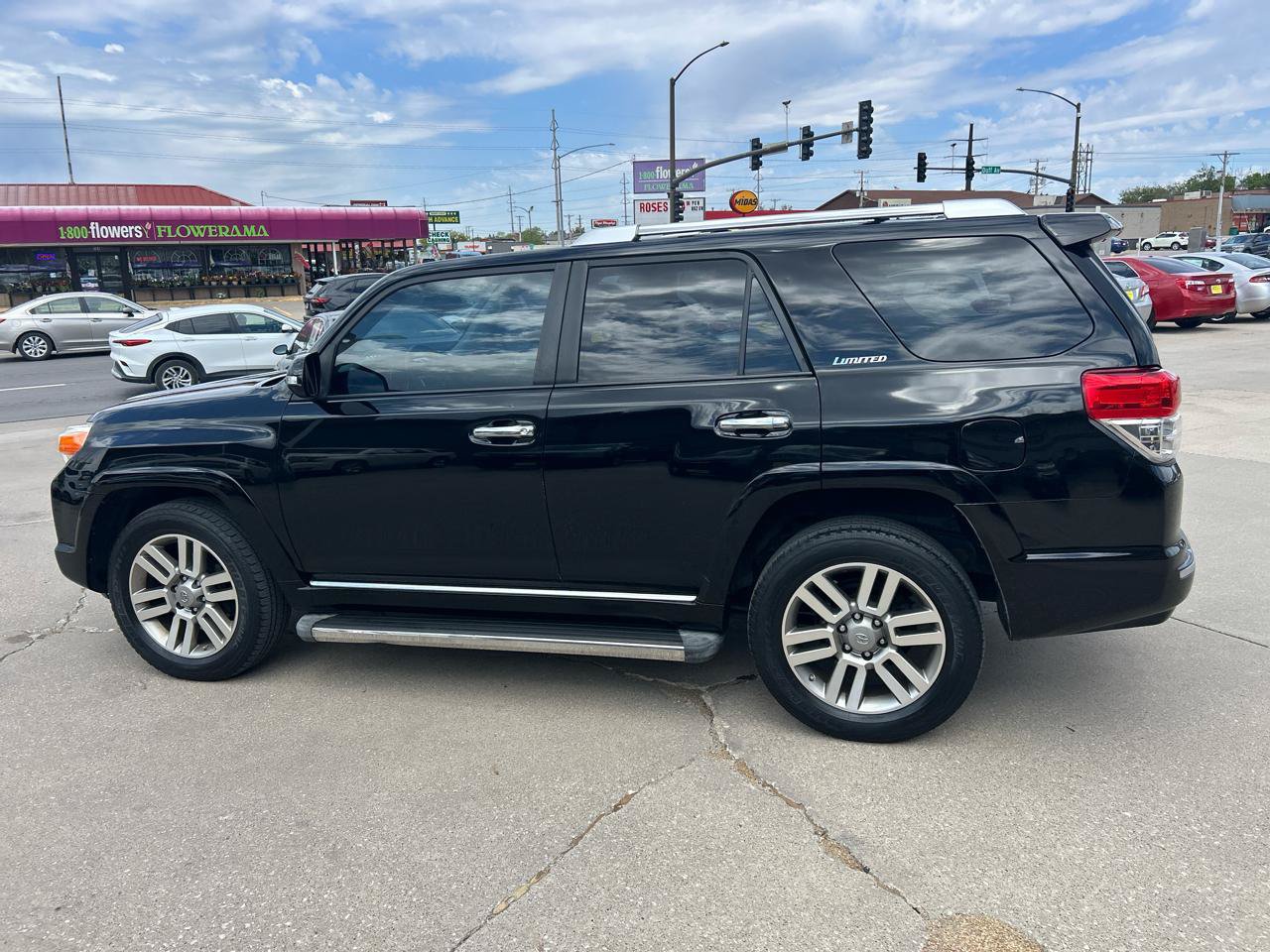 Used 2010 Toyota 4Runner Limited AWD/4WD image 6