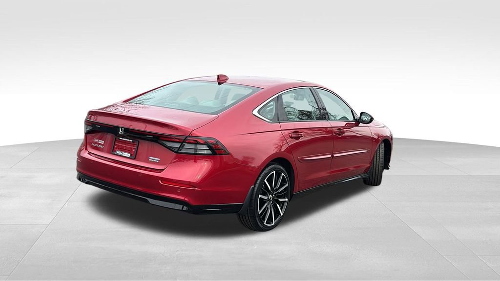 Used 2023 Honda Accord Touring image 7