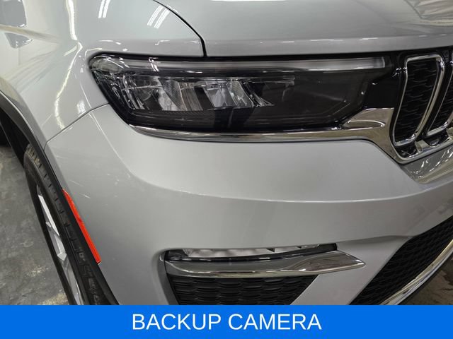 Used 2023 Jeep Grand Cherokee Limited AWD/4WD image 5