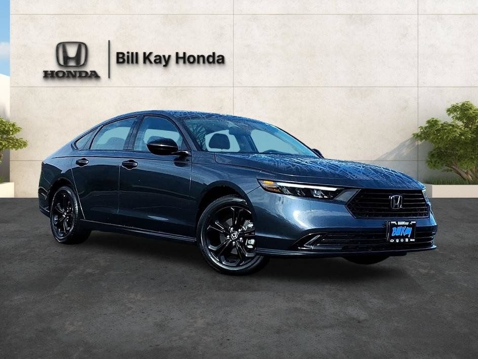 Used 2025 Honda Accord SE image 1