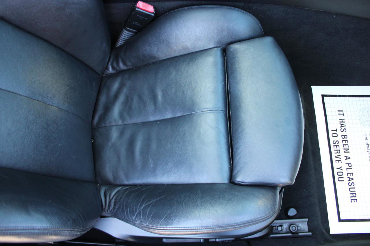Used 2007 BMW 650i Coupe image 12
