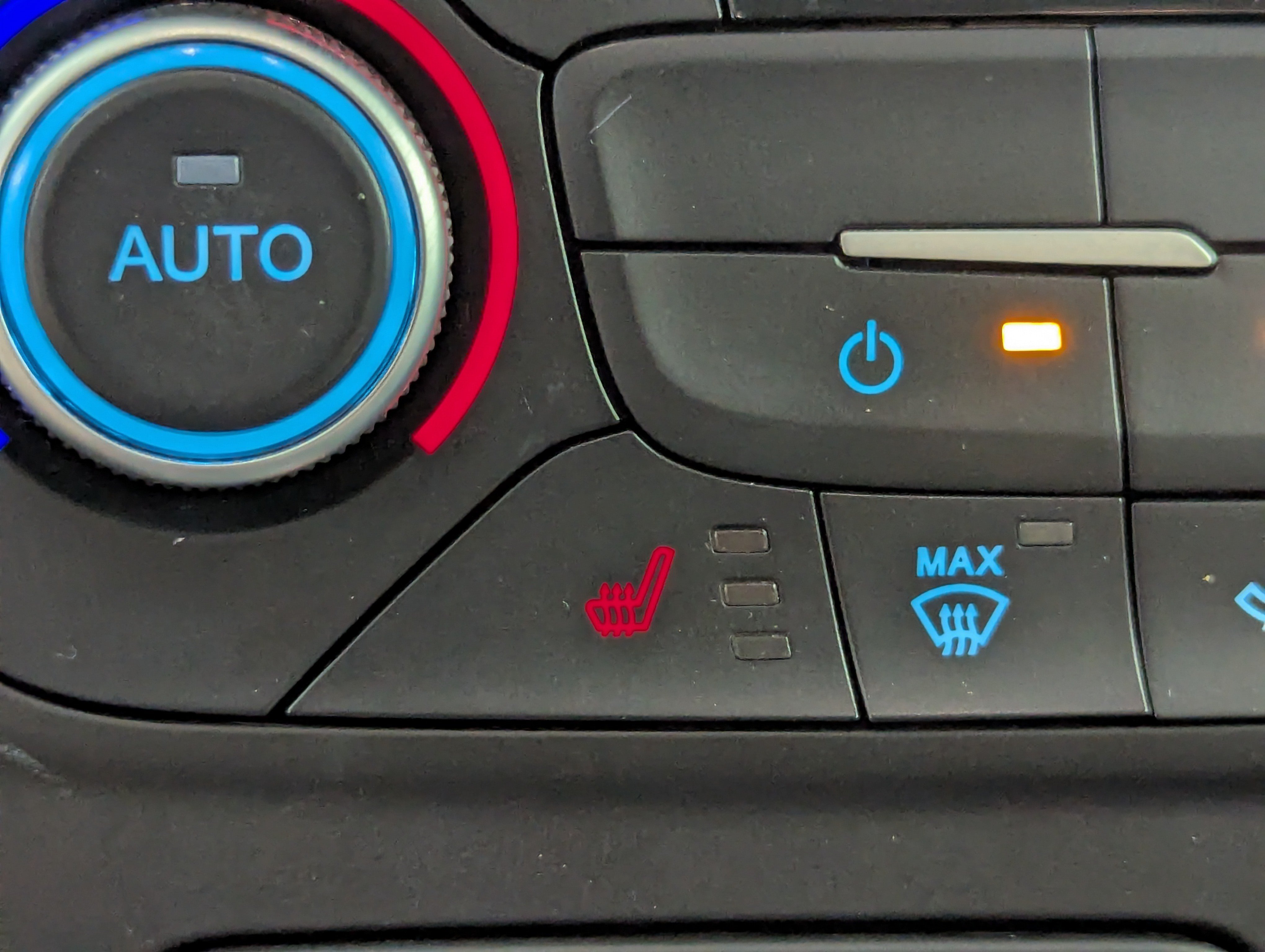Certified 2018 Ford Escape SE FWD image 25