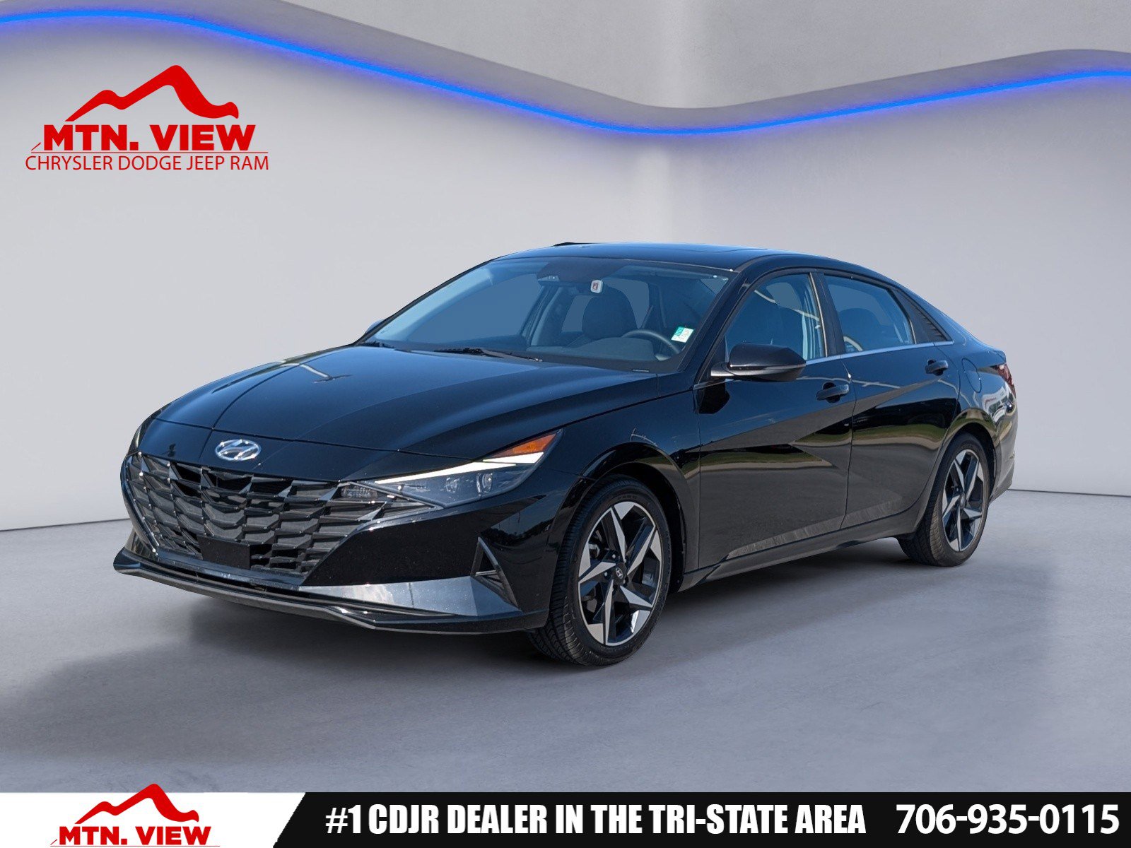 Used 2022 Hyundai Elantra Limited w/ Cargo Package FWD image 1