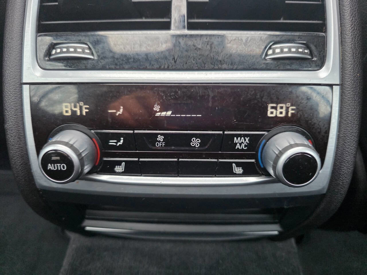 Used 2019 BMW 740i xDrive 740i xDrive AWD 4dr Sedan image 32