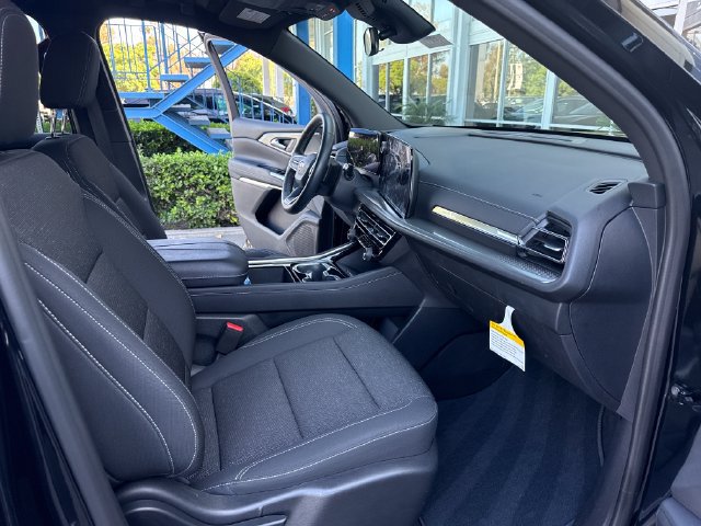 Used 2026 Chevrolet Traverse LT FWD image 34