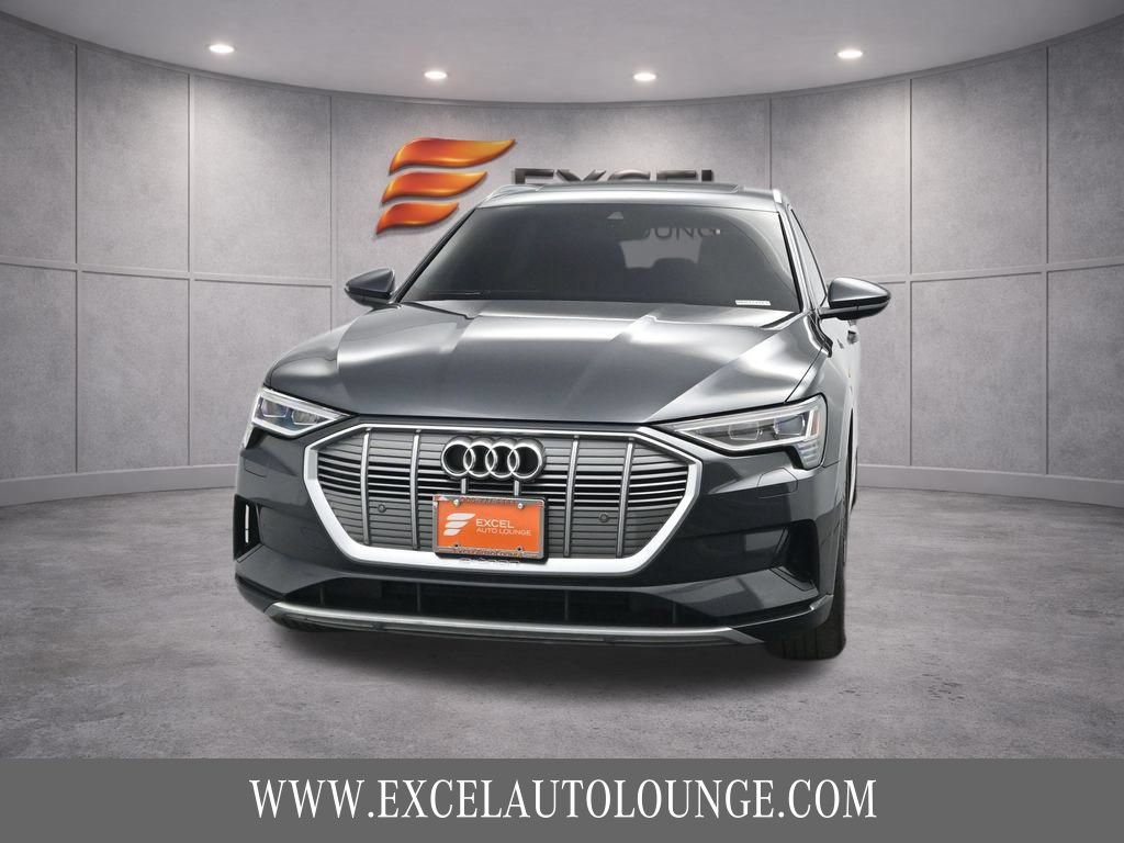 Used 2022 Audi e-tron Premium AWD/4WD image 12