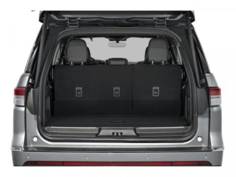 Used 2023 Lincoln Navigator Reserve image 11