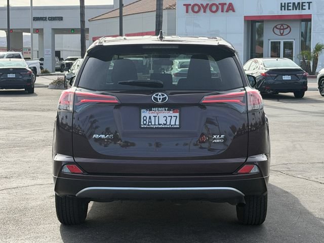 Used 2018 Toyota RAV4 XLE w/ All Weather Liner Package AWD/4WD image 7