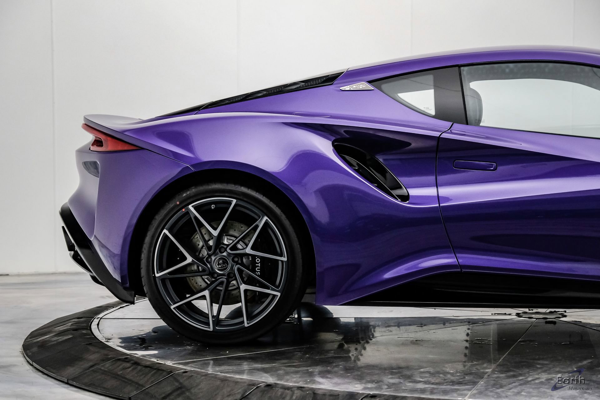 New 2026 Lotus Emira V6 SE RWD image 25