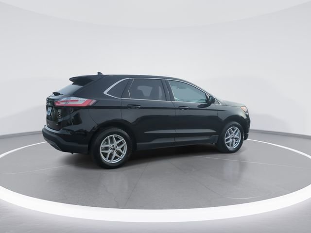 Used 2024 Ford Edge SEL image 8