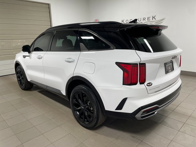 Used 2023 Kia Sorento SX AWD/4WD image 4