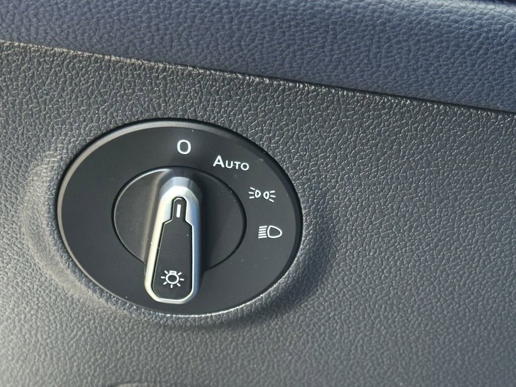 Used 2025 Volkswagen Taos SEL w/ Black Wheel Plus Package AWD/4WD image 24