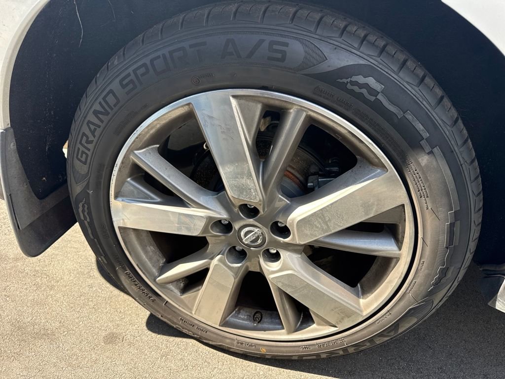 Used 2013 Nissan Pathfinder Platinum image 9