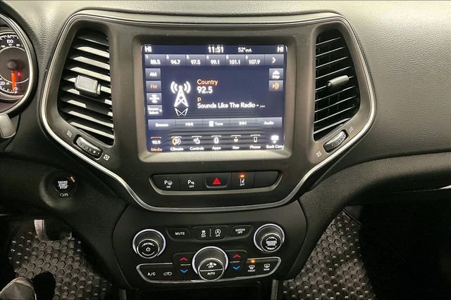 Used 2021 Jeep Cherokee Trailhawk w/ Sun & Sound Group image 15