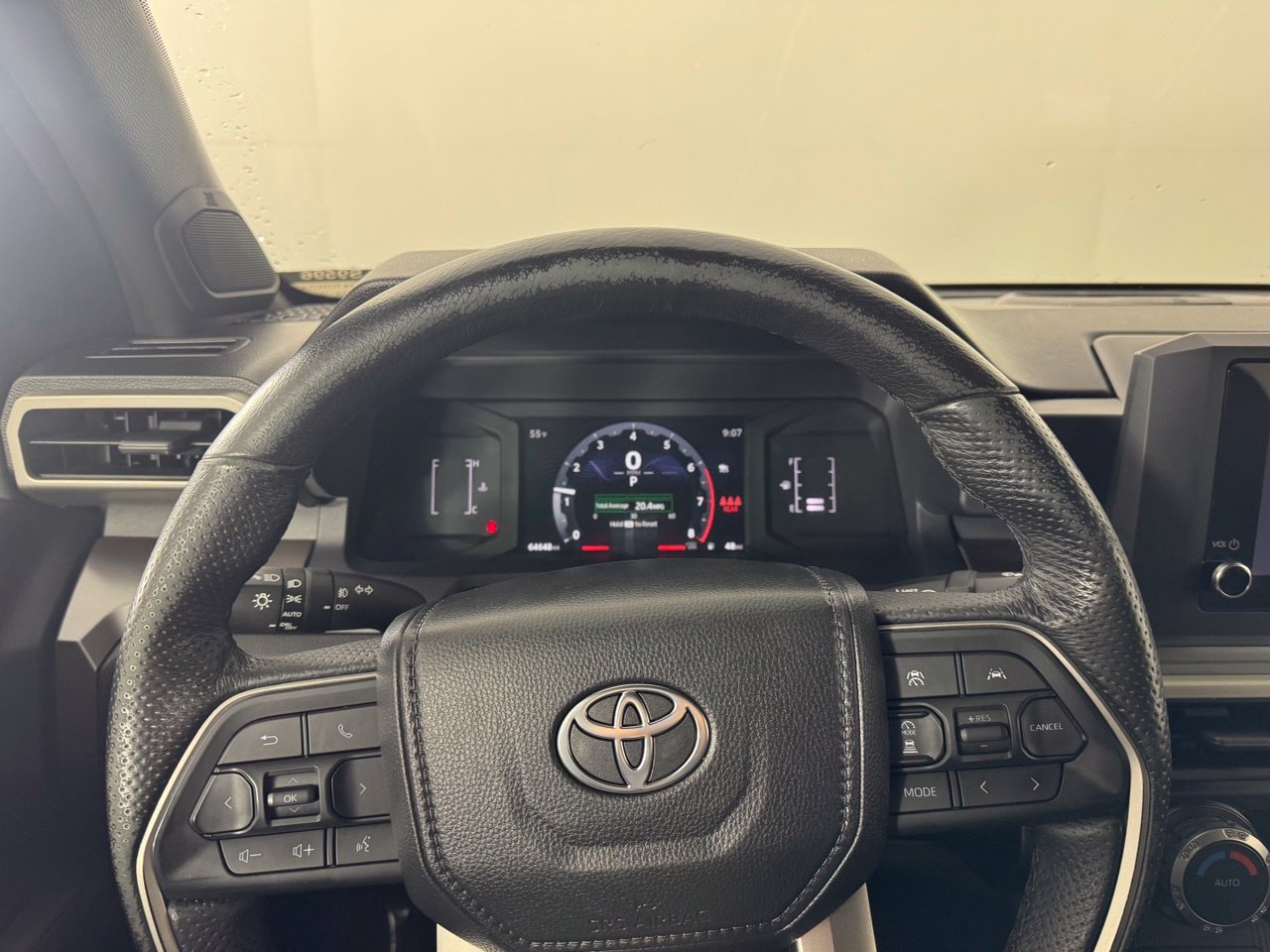 Used 2024 Toyota Tacoma SR5 AWD/4WD image 15