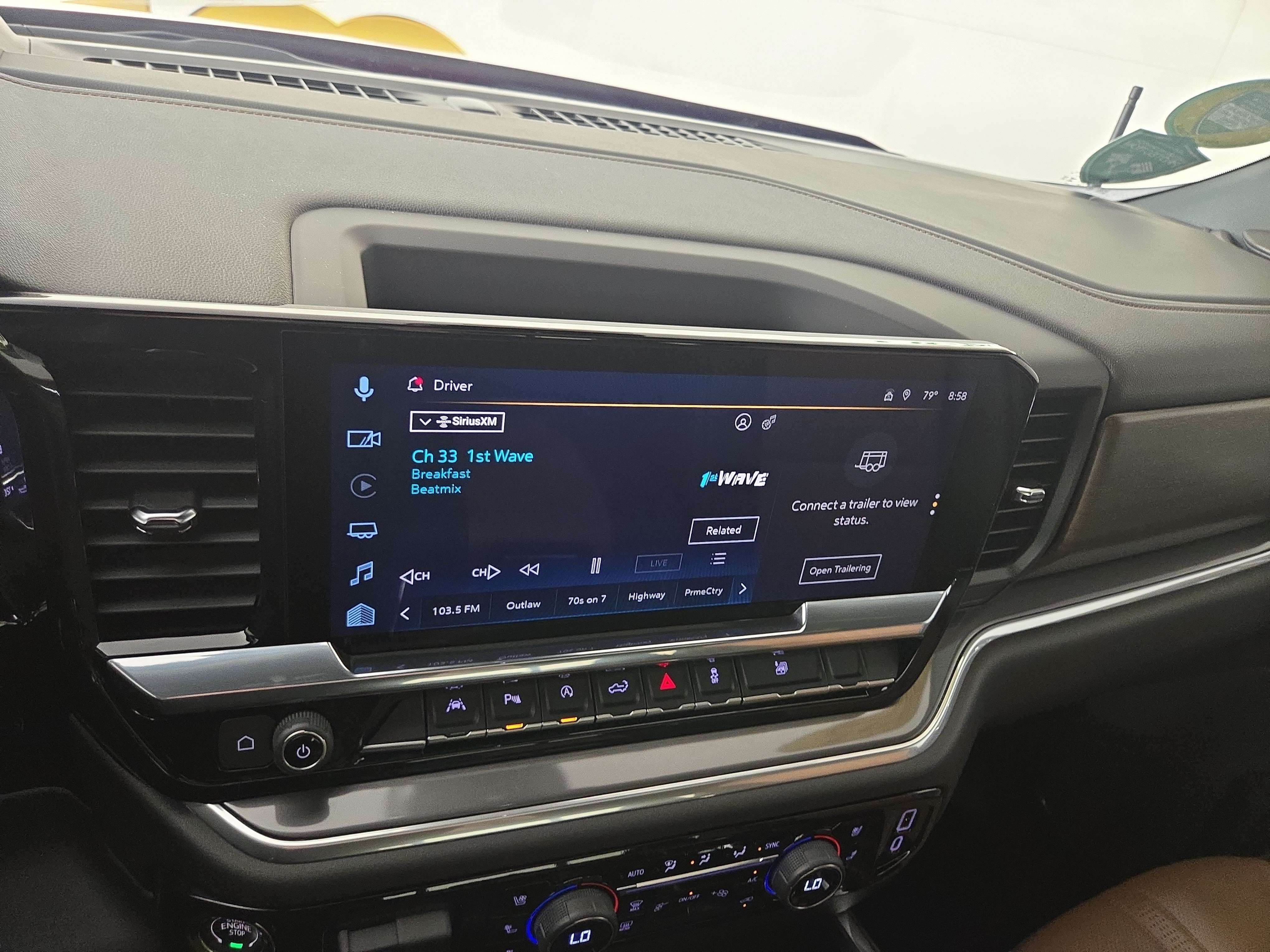 Certified 2025 Chevrolet Silverado 1500 High Country w/ Technology Package AWD/4WD image 19