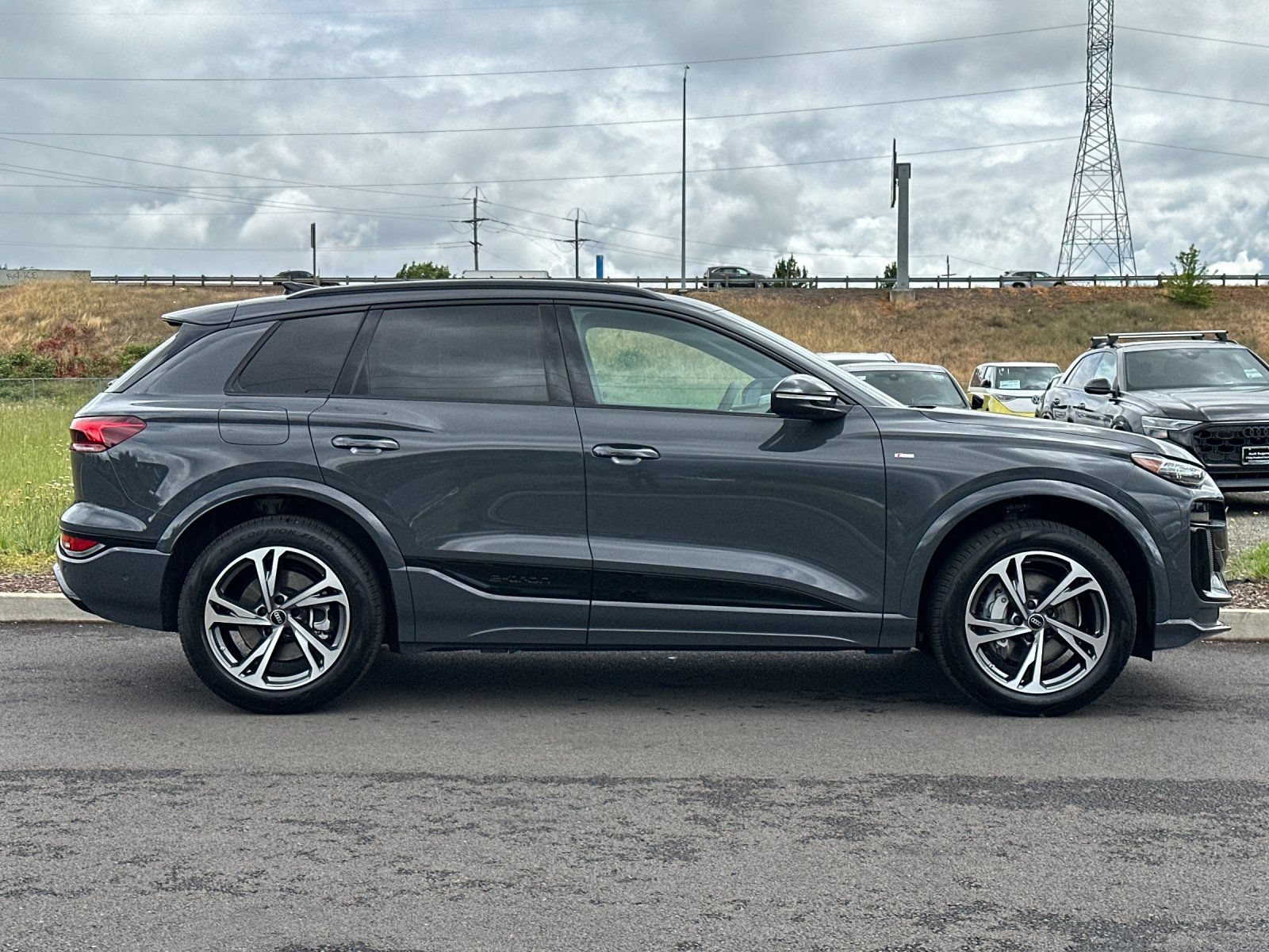 New 2027 Audi Q6 e-tron Premium Plus AWD/4WD image 2