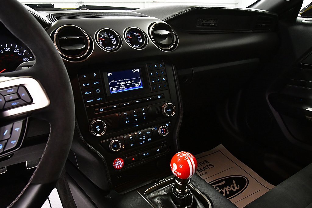 Used 2016 Ford Mustang Shelby GT350 w/ Track Package image 20