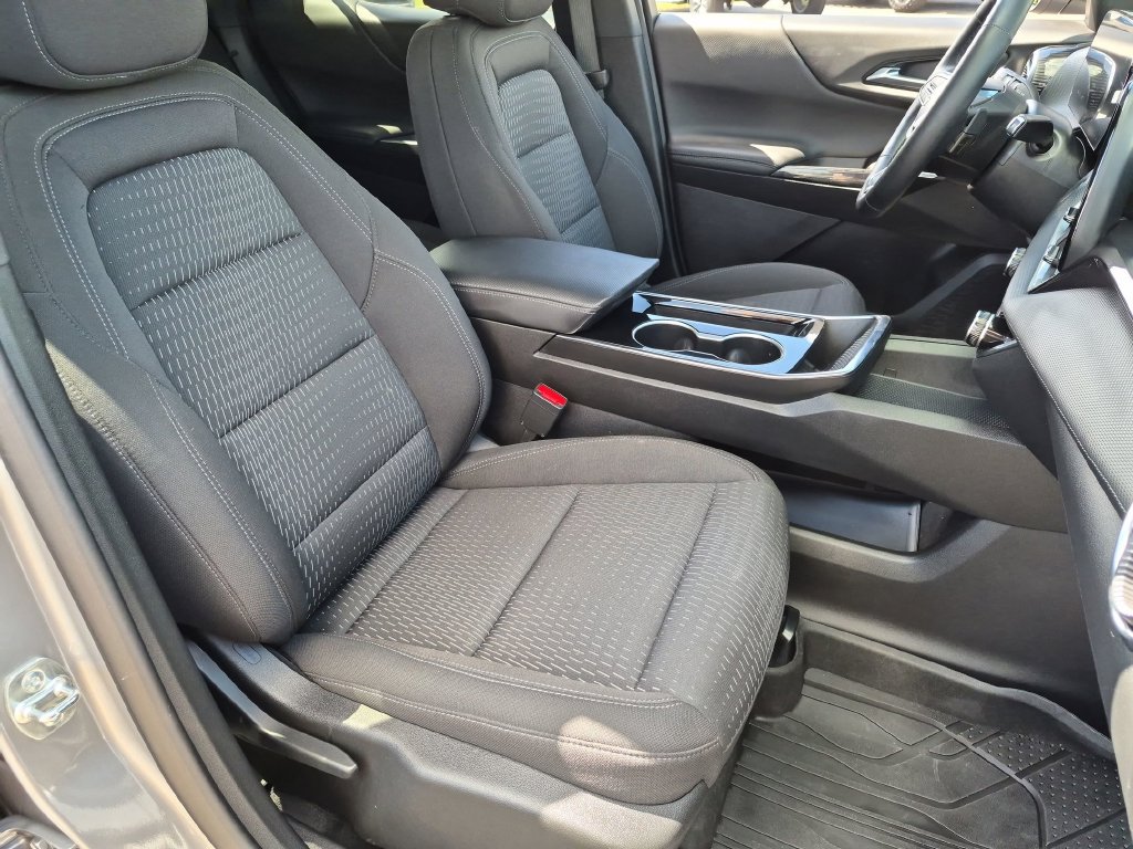 Used 2025 Chevrolet Equinox LT w/ Safety and Technology Package AWD/4WD image 32