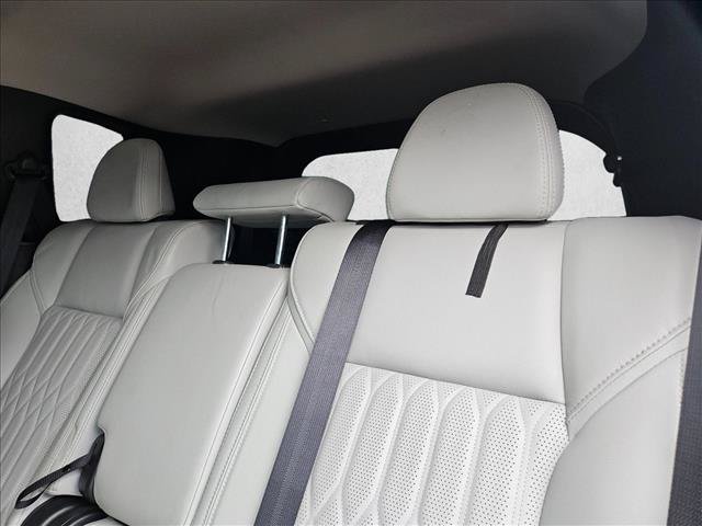 Used 2025 Mitsubishi Outlander SEL FWD image 13
