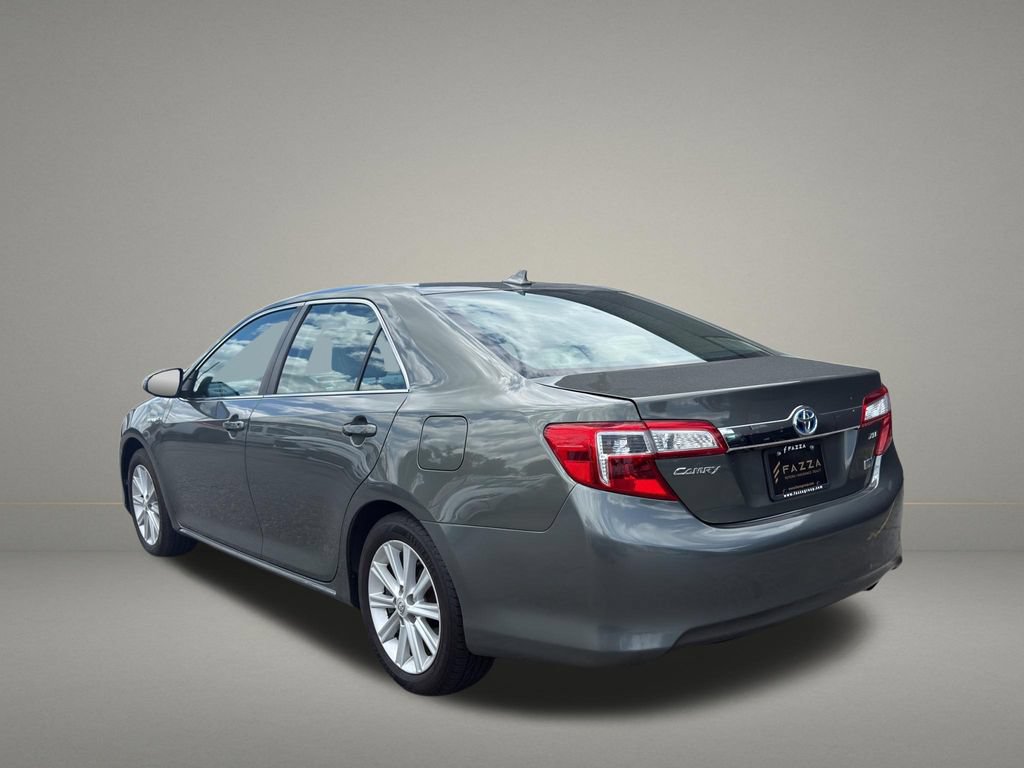 Used 2013 Toyota Camry XLE w/ Leather Pkg FWD image 3