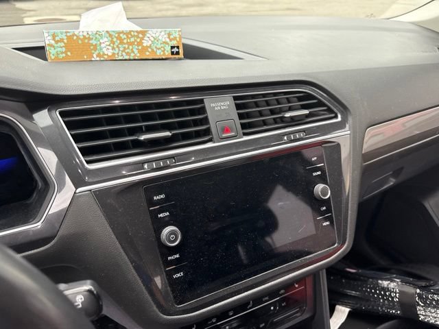Used 2022 Volkswagen Tiguan SE FWD image 15