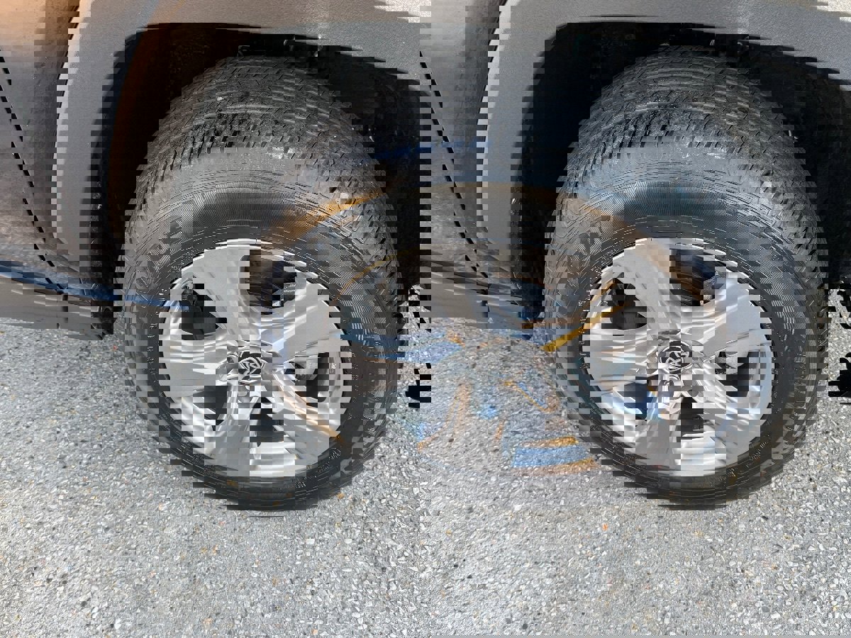 Used 2022 Toyota RAV4 XLE image 12