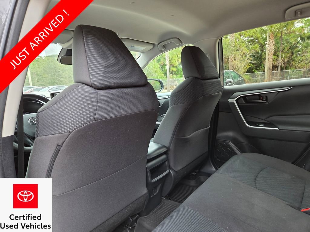 Certified 2021 Toyota RAV4 LE image 23