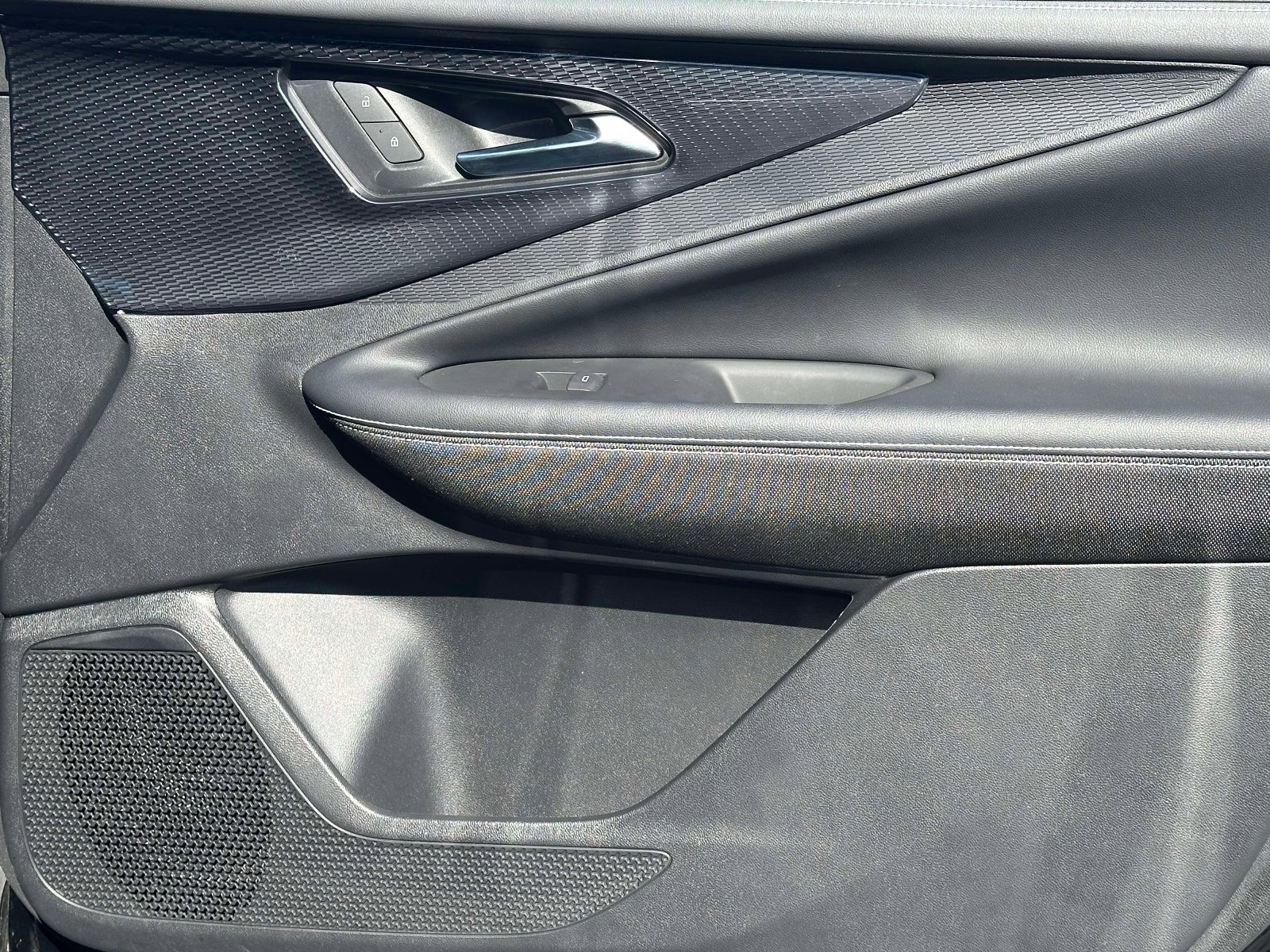 Certified 2025 Chevrolet Blazer EV LT image 25