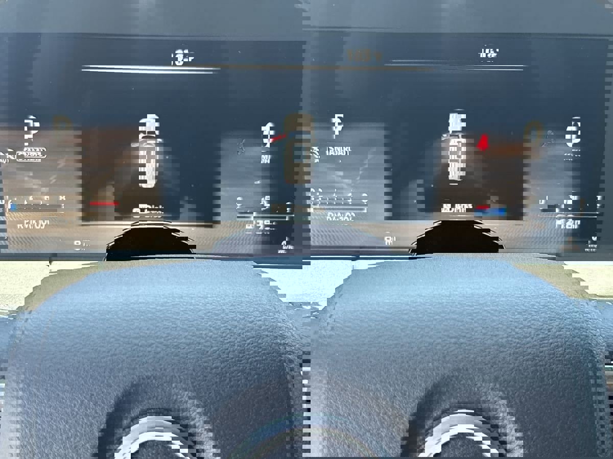 New 2025 Nissan Armada SL w/ Captain's Chari Seat Package image 30