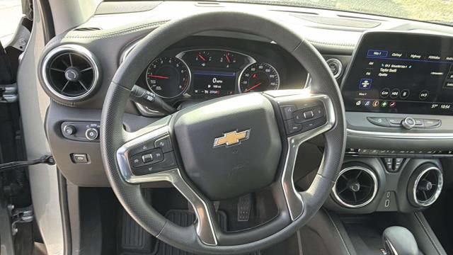 Certified 2024 Chevrolet Blazer LT w/ Convenience Package image 12