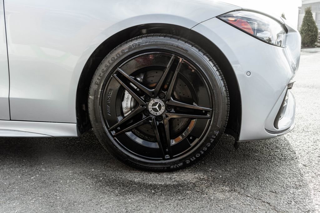 Used 2023 Mercedes-Benz C 300 4MATIC Sedan image 4