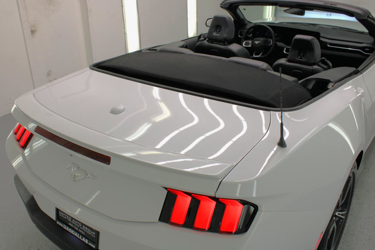 Used 2025 Ford Mustang Premium RWD image 19