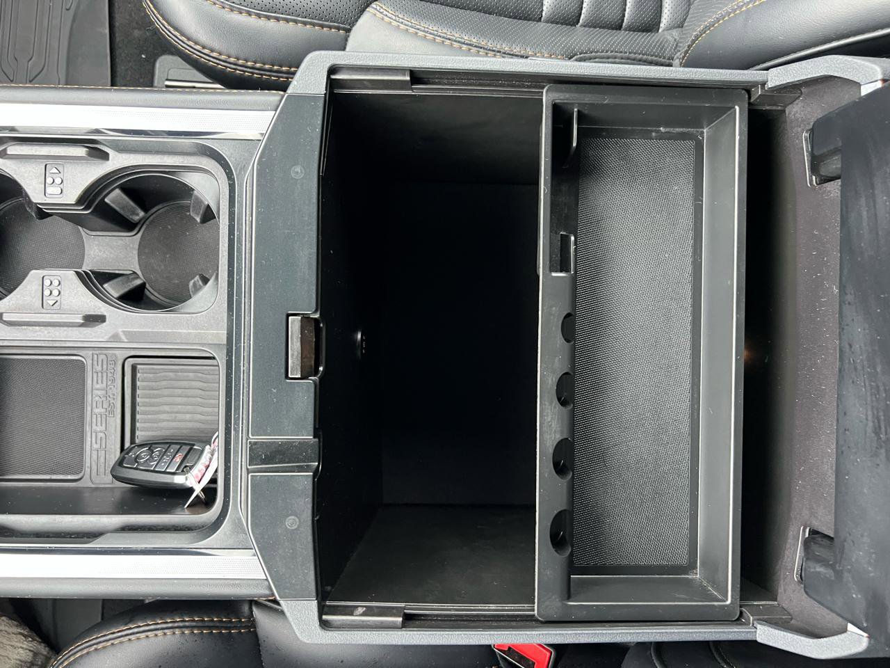 Used 2024 Ford F250 Platinum w/ Tremor Off-Road Package image 29