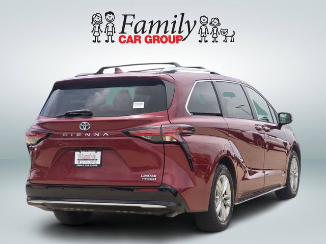 Used 2021 Toyota Sienna Limited FWD image 4