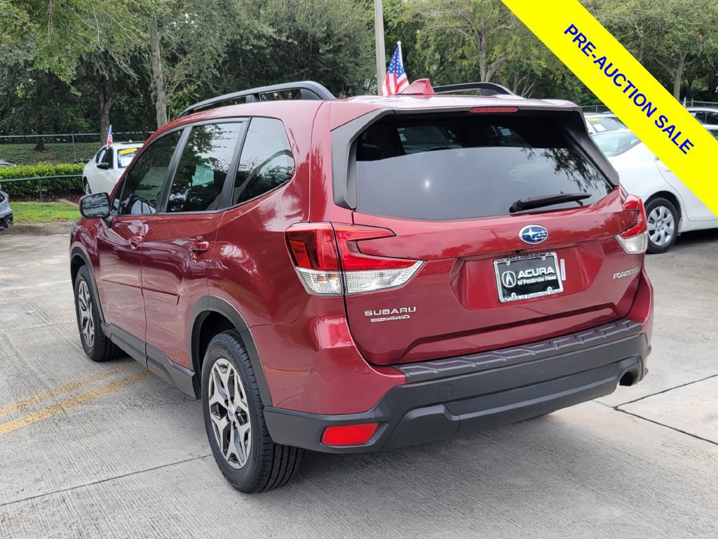 Used 2021 Subaru Forester Premium AWD/4WD image 5