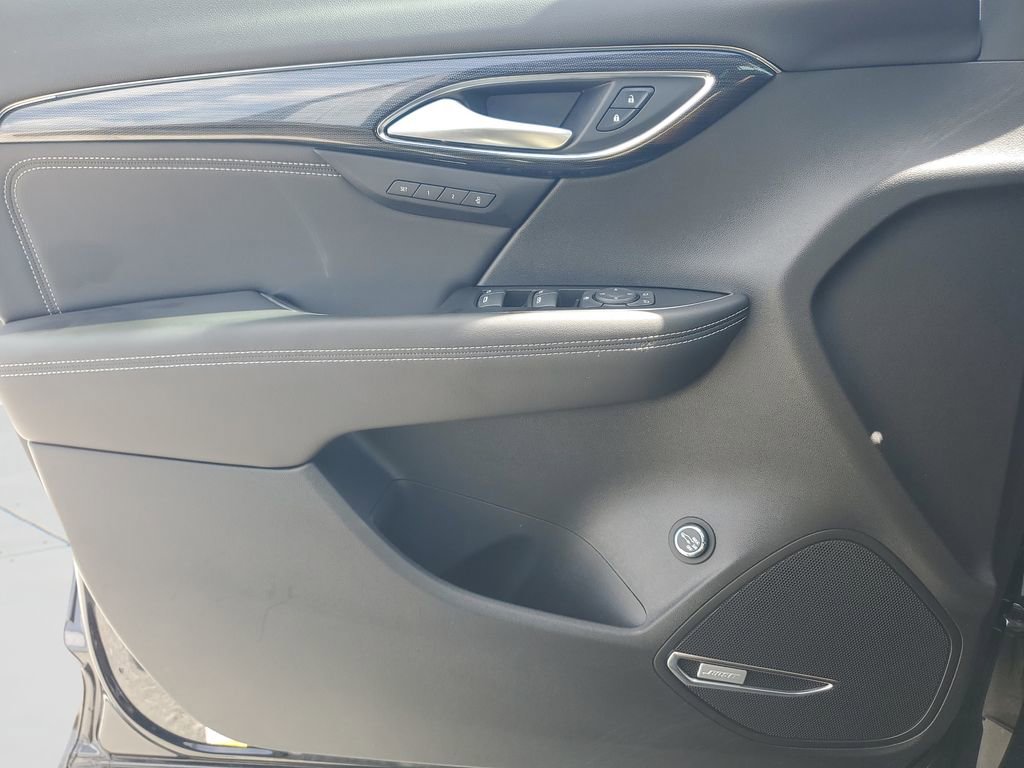 Used 2023 Buick Envision Essence w/ Technology Package I image 24