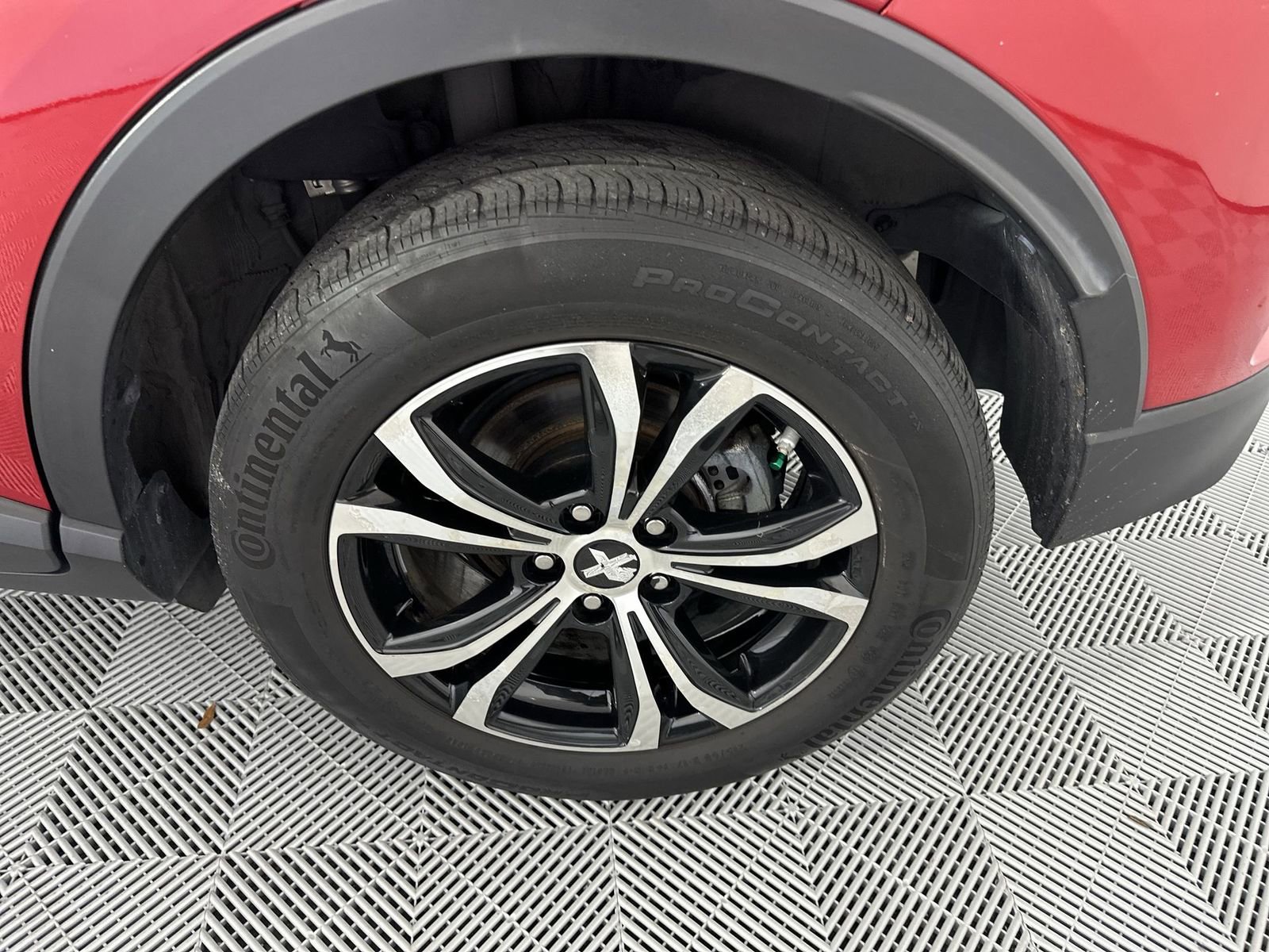 Used 2020 Toyota C-HR LE FWD image 10