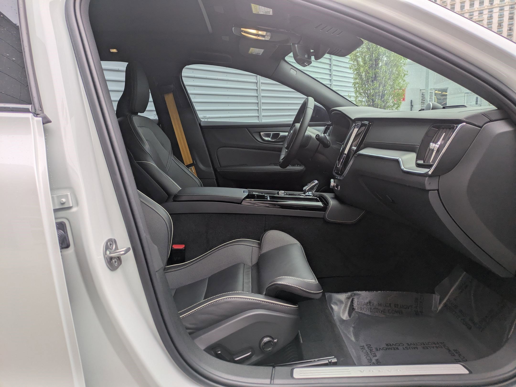 Used 2025 Volvo V60 T8 Polestar image 29