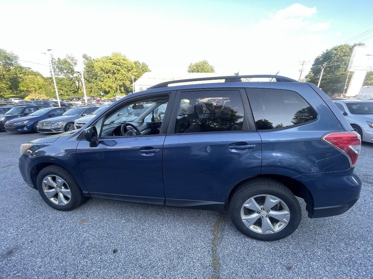 Used 2014 Subaru Forester 2.5i Premium w/ All-Weather Package AWD/4WD image 10